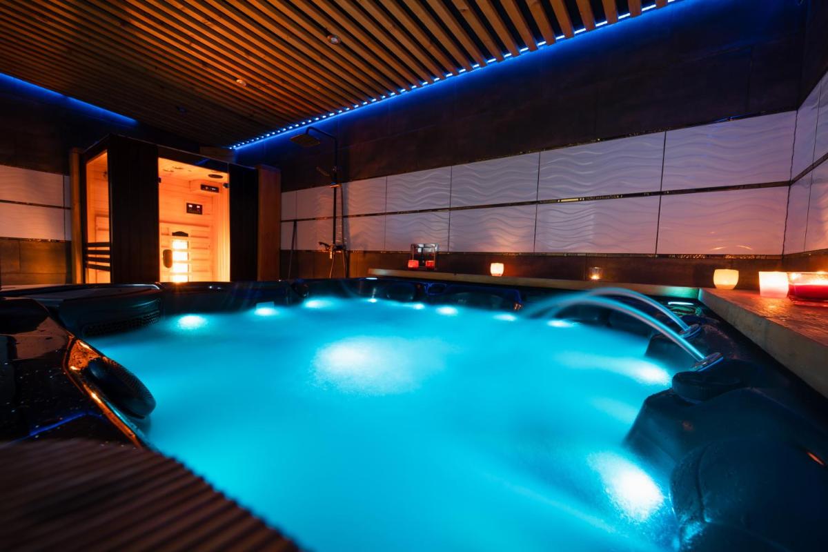 4K Jacuzzi Apartament