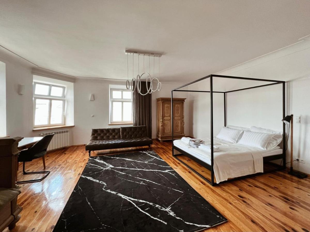 APARTAMENT GRODZKA1, 100 m2 przy przemyskim rynku z widokiem na rynek i panoramę miasta