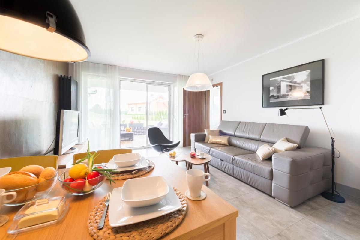 Apartament Kalinowo Golf - salon z opcją spania, kuchnia i 2 sypialnie, 1-6 osób