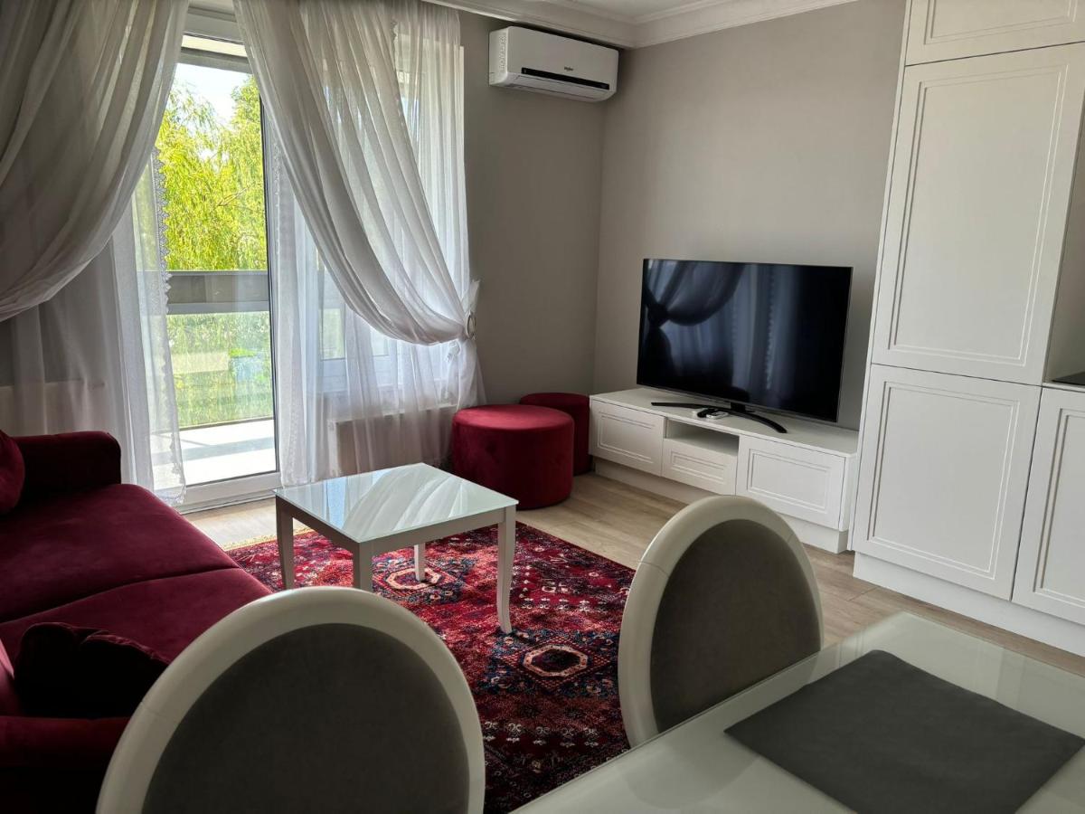 Apartament komfortowy z dwoma sypialniami i balkonem