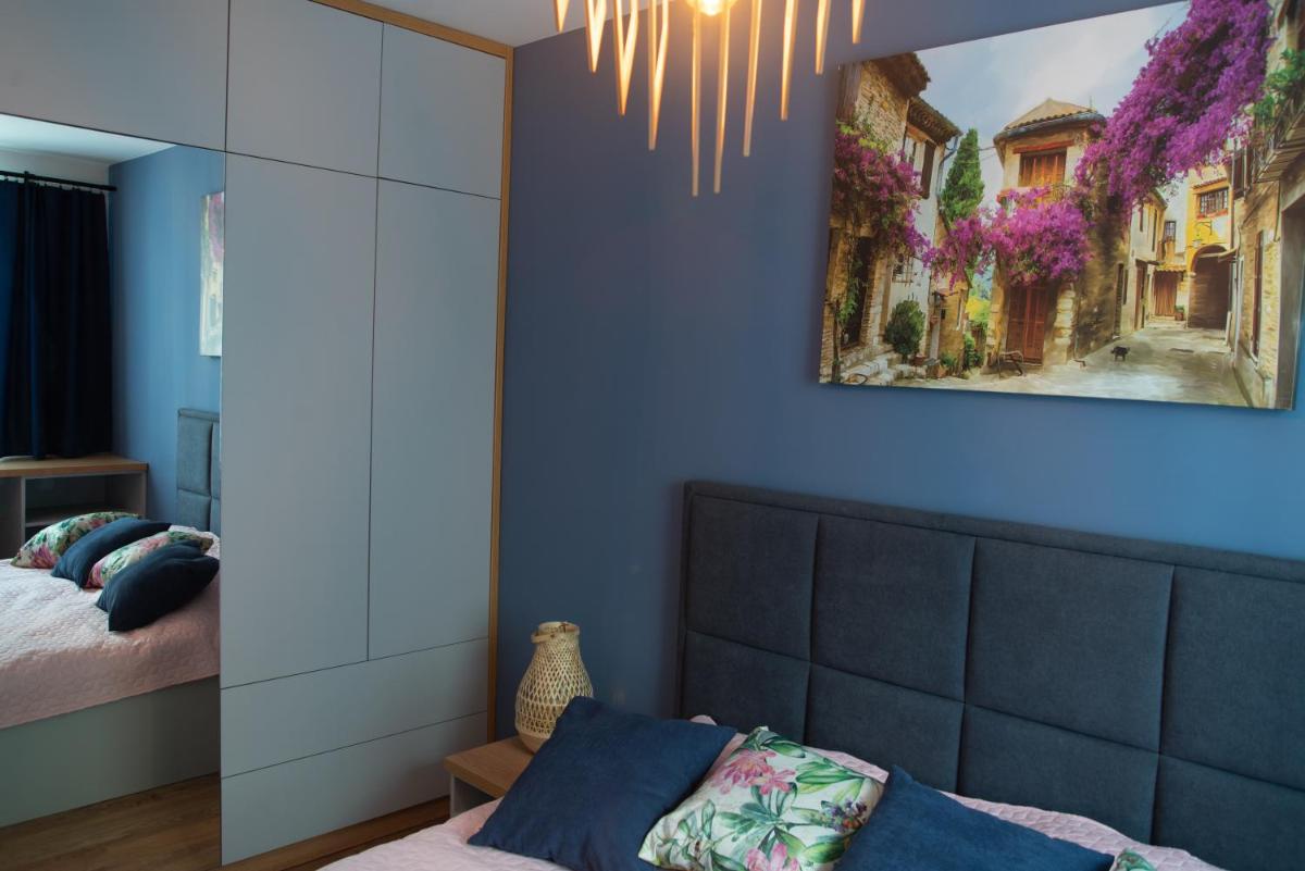 Apartament Niebieski - Okrzei (Garaż, Targi)