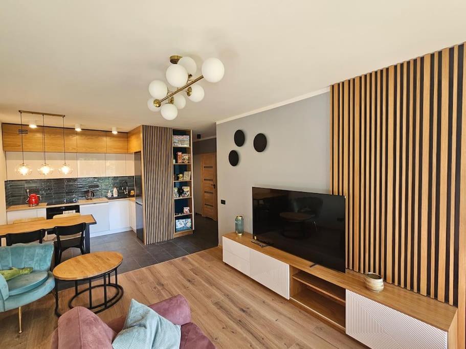 Apartament przy Loftach u Scheiblera parking podziemny, Śniadaniownia