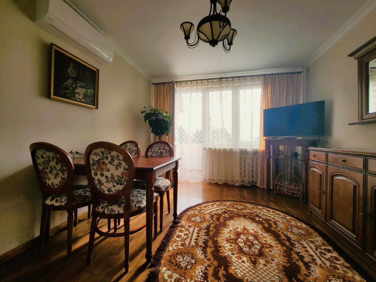 Apartament przy Parku Saskim (600 metrów od Ratusza)