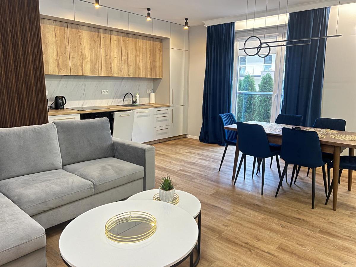 Apartament Sosnowy przy Basenach Tropikalnych, prywatny parking, faktura