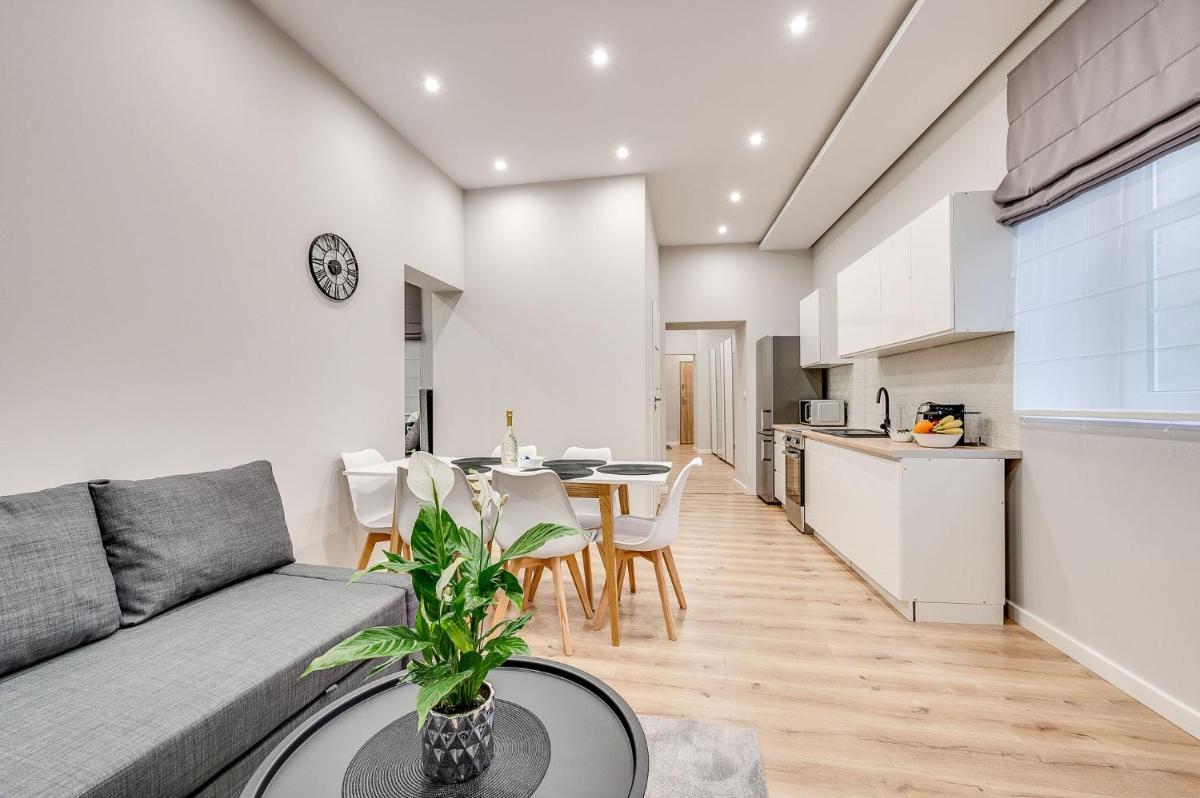 Central Platinum Apartments 29