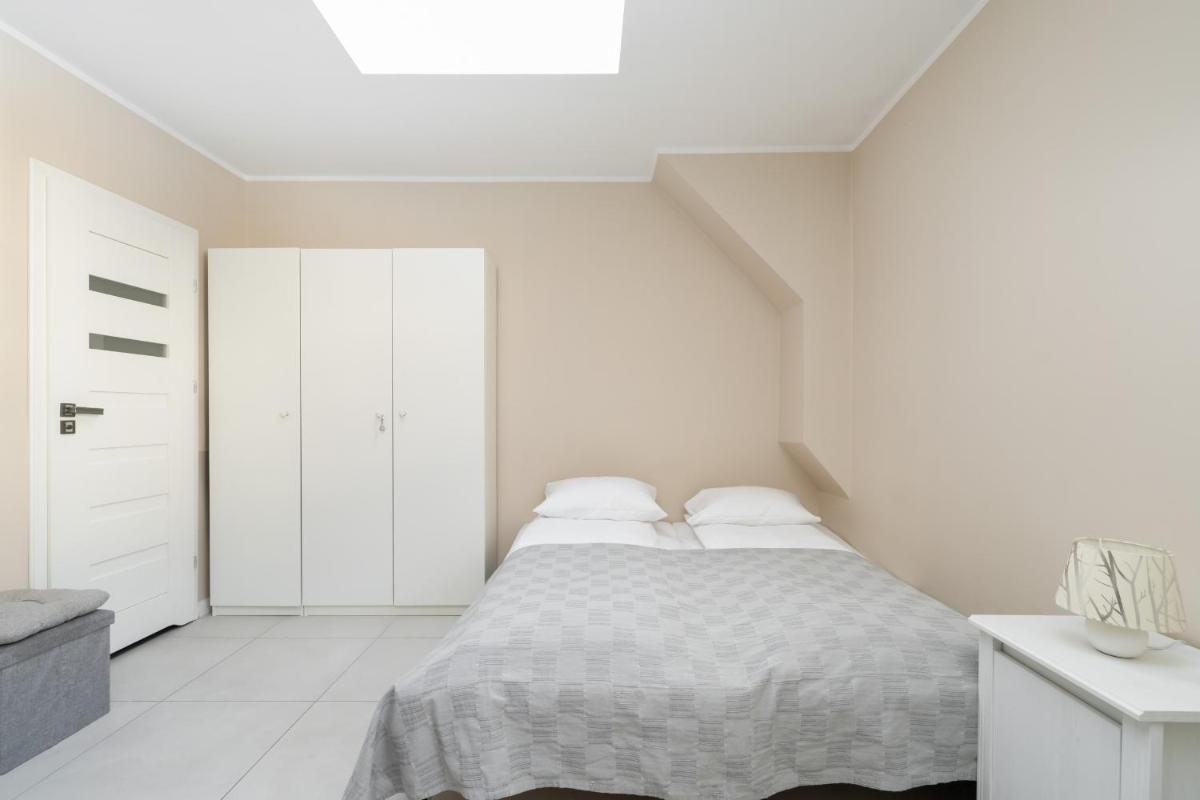 Comfortable Studio for 2 in Poznań Near the Market and Park by Renters
