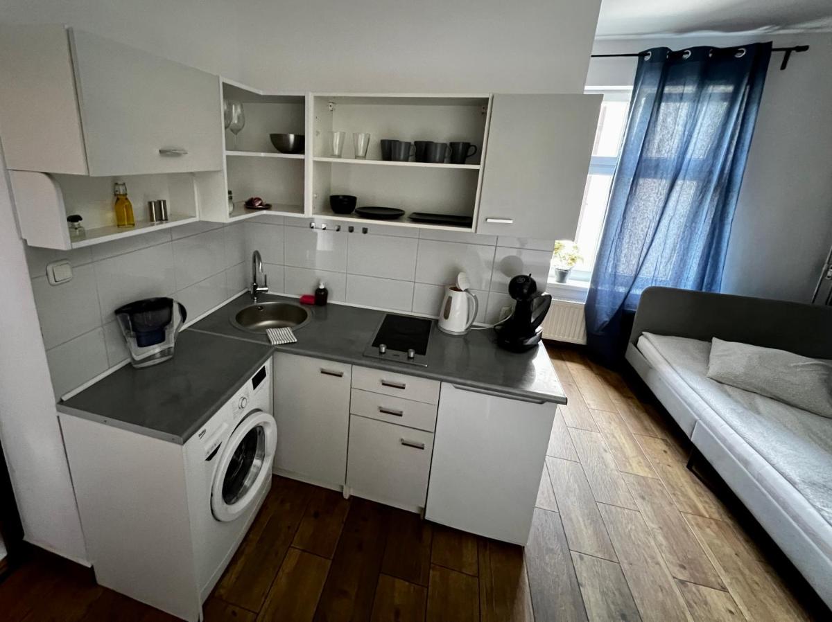 eM Apartment 17