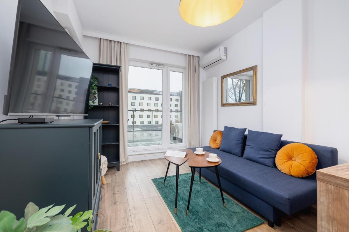 Exclusive Apartment in Katowice with Balcony, Parking, Gym and Sauna by Noclegi Renters