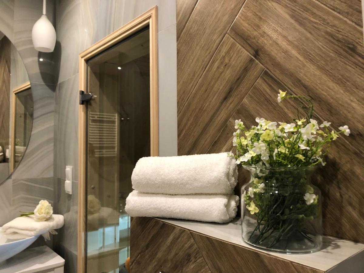 Family & Business Sauna Apartments No3 Leśny nad Zalewem Cedzyna - 2 Bedroom with Private Sauna, Bath with Hydromassage, Terrace, Parking, Catering Options