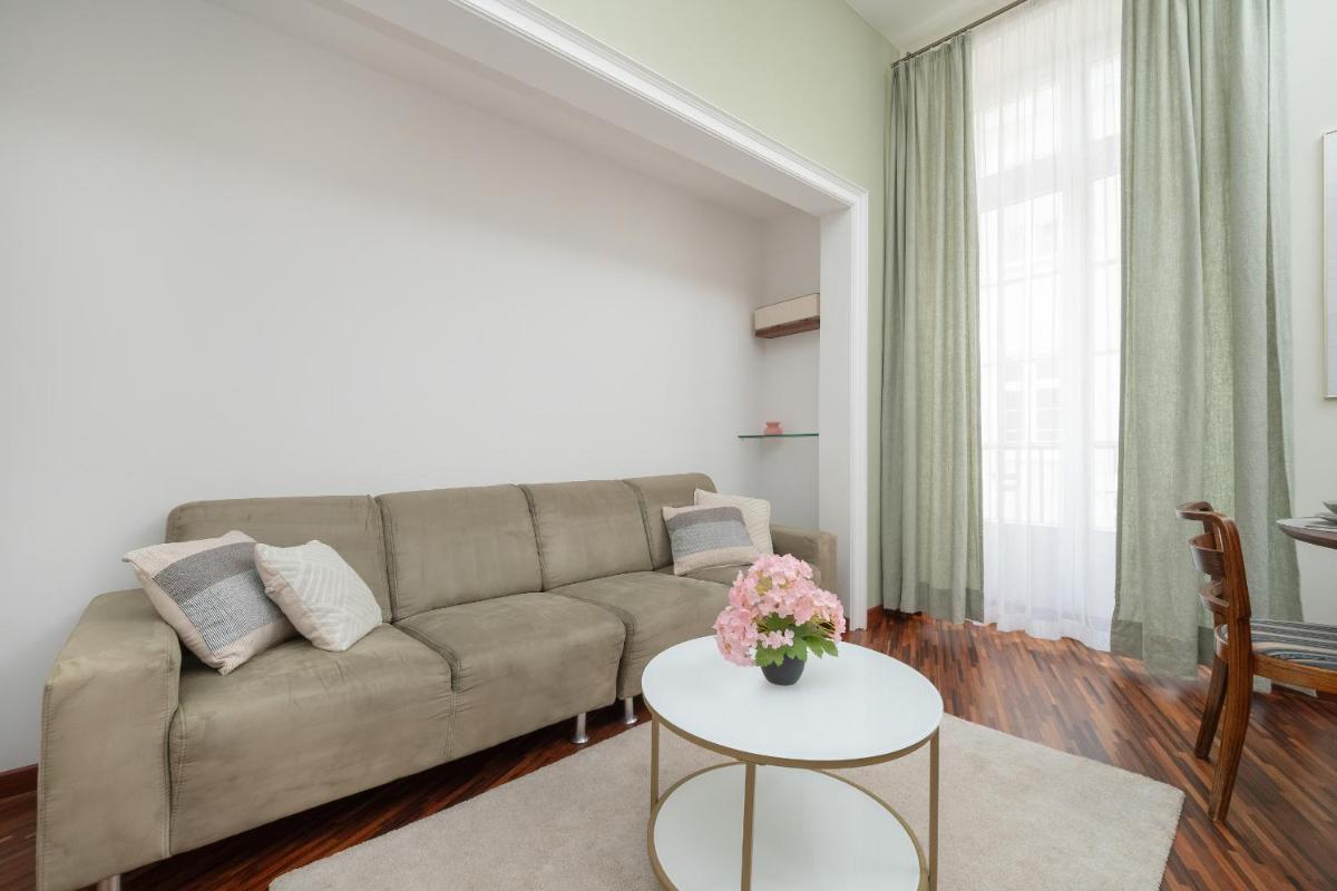 Gustowny Apartament z 2 sypialniami w Łodzi by Renters