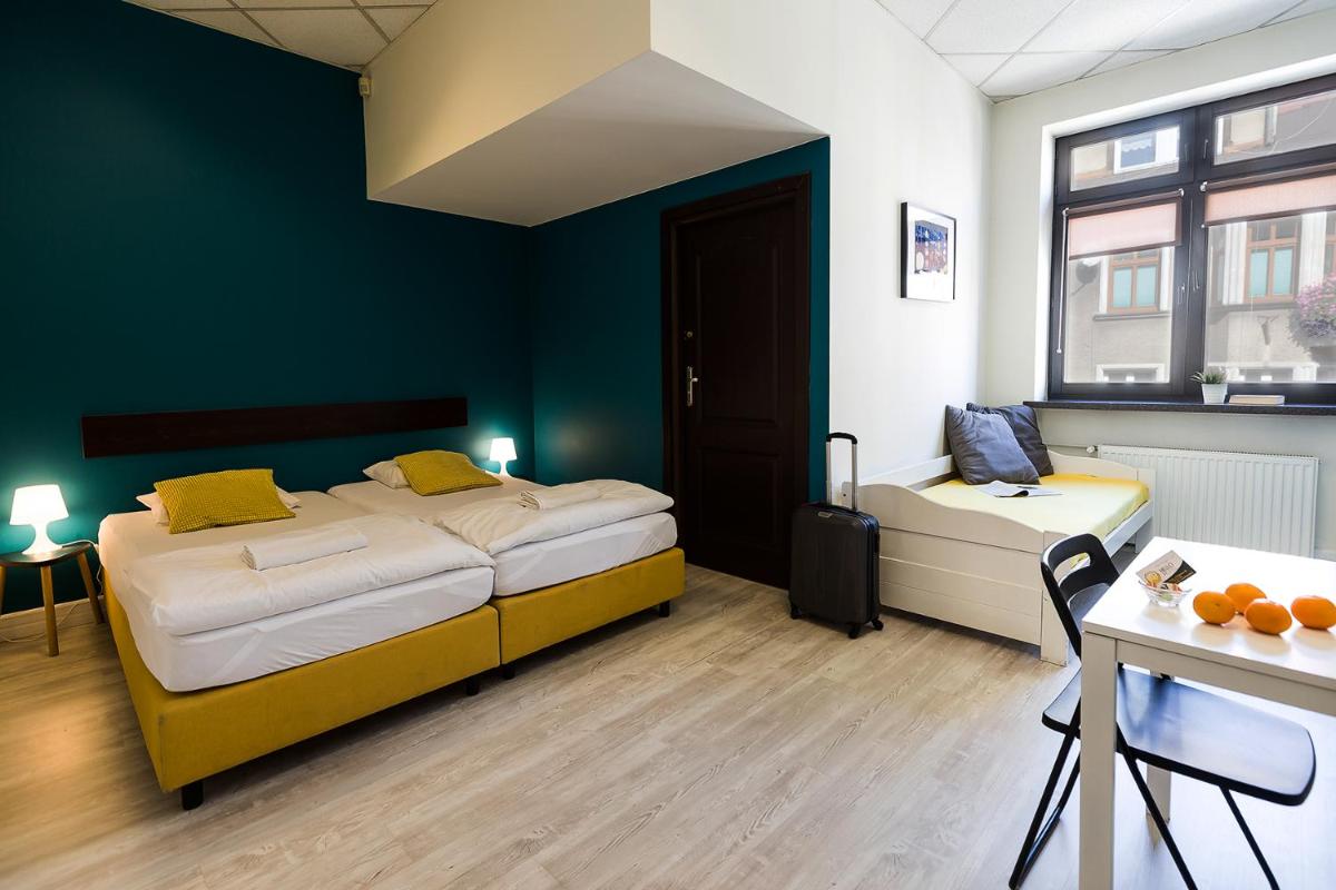 Hello Hostel & Apartments