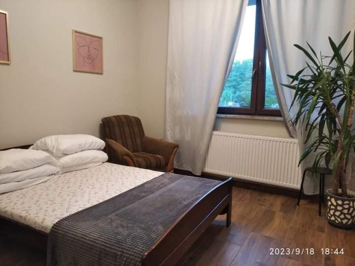 Hotelik rodzinny 365 pokoje z łazienkami