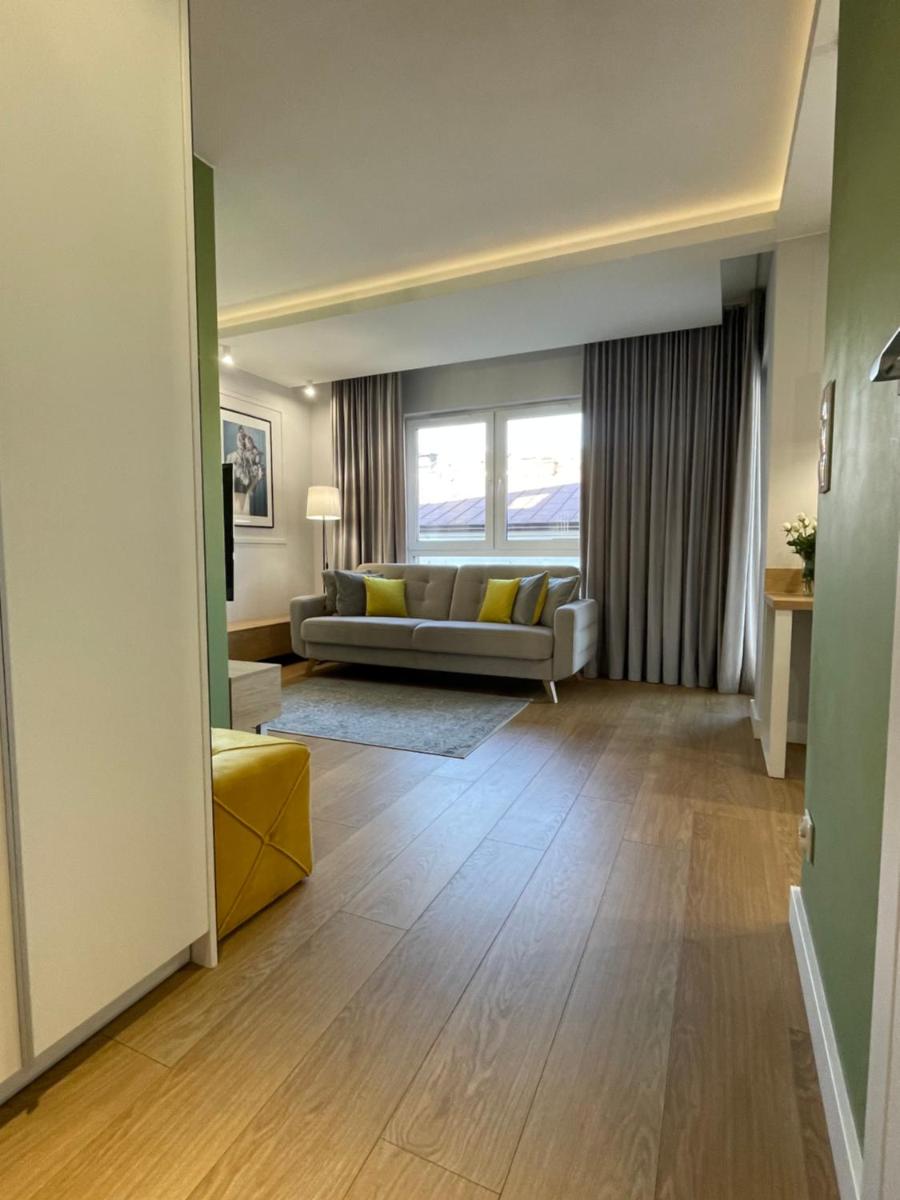 LM Axis Apartment