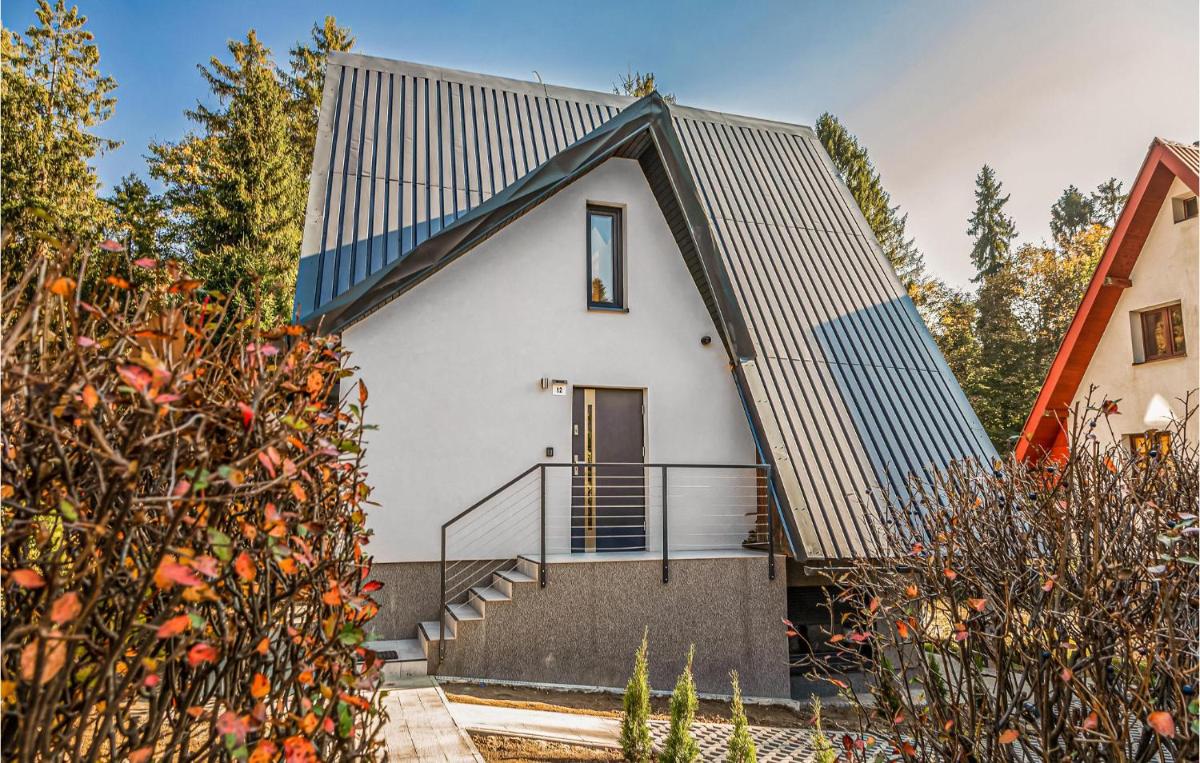 Lovely Home In Brenna With Kitchen