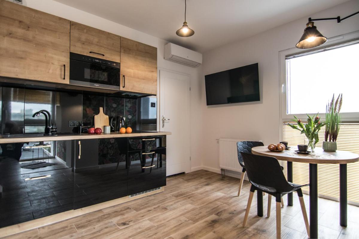 Monkey - 77 Apartments Wigury Street