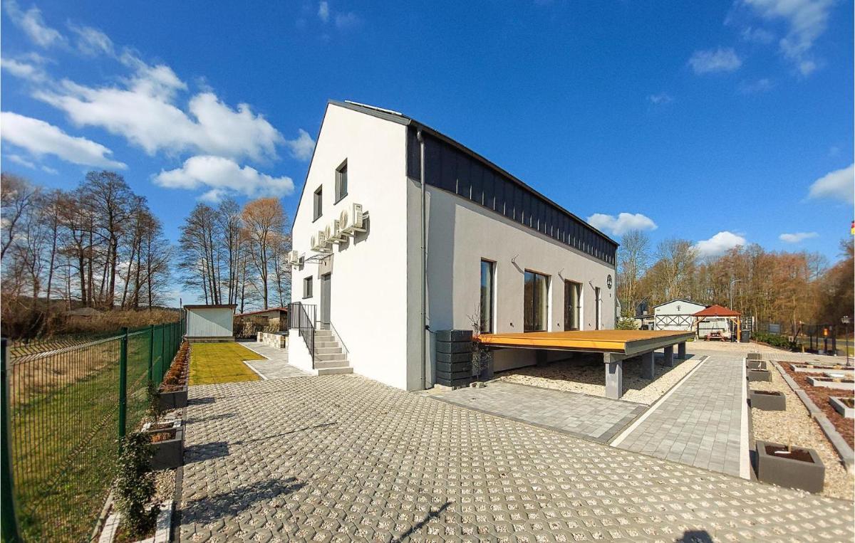 Nice Apartment In Wilcze With Wifi