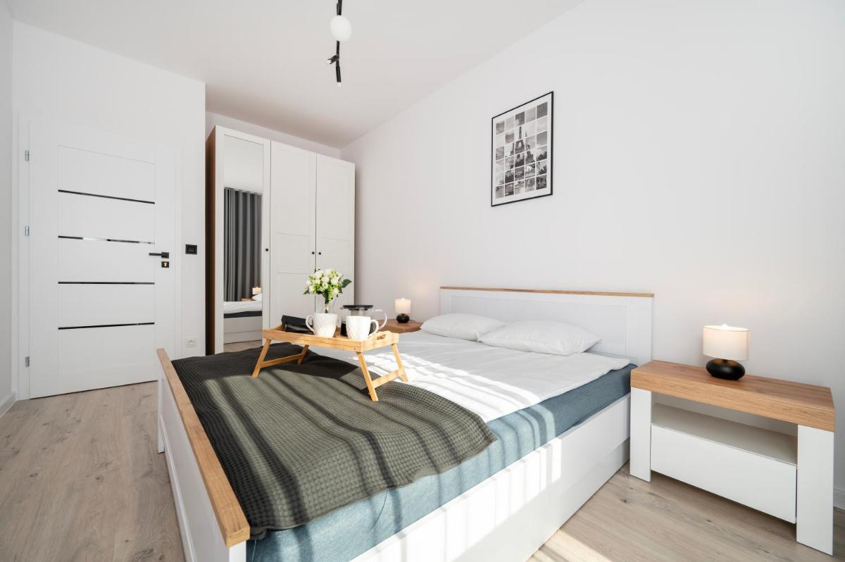 Łódź Pomorska Apartment - Balcony, Bus&Tram nearby - by Rentujemy