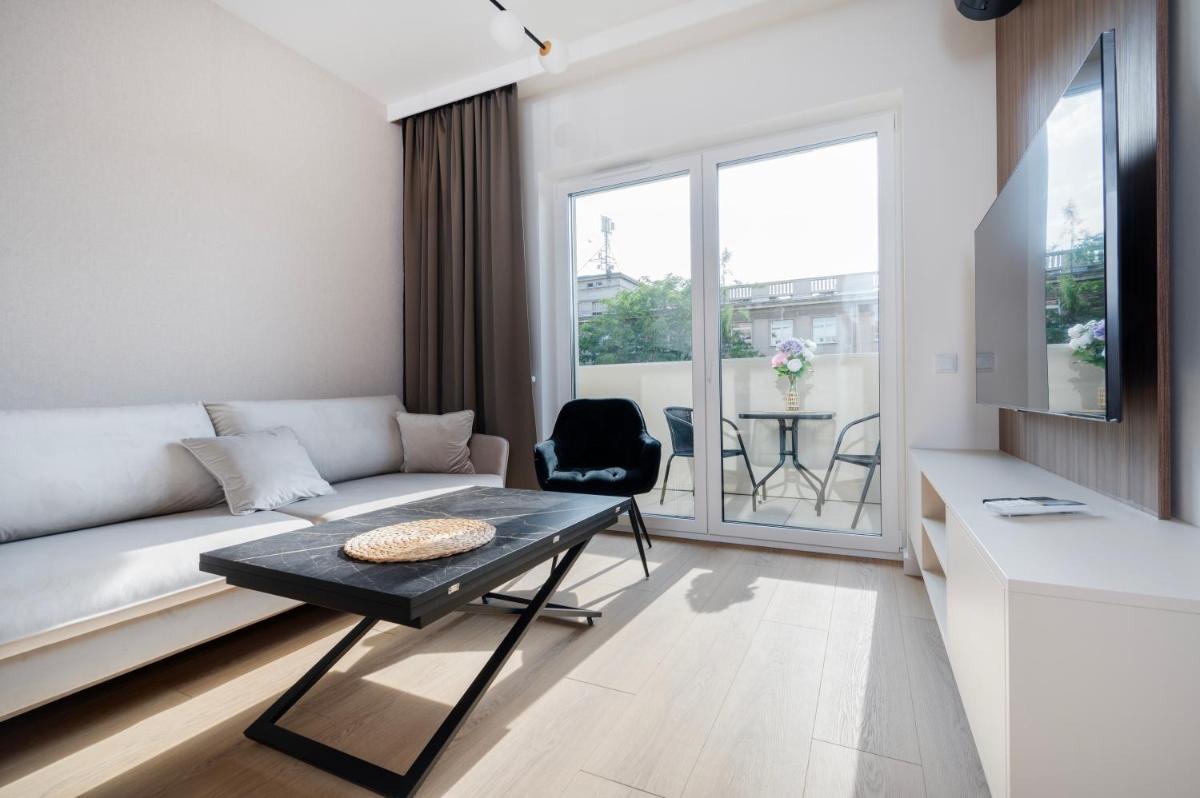 Łódź Wólczańska - Workspace & Balcony - by Rentujemy