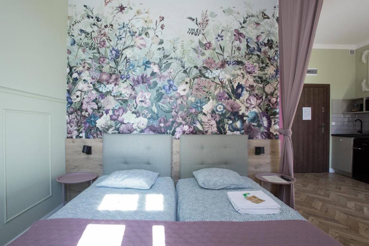 Petite Visite No. 17 Apartment
