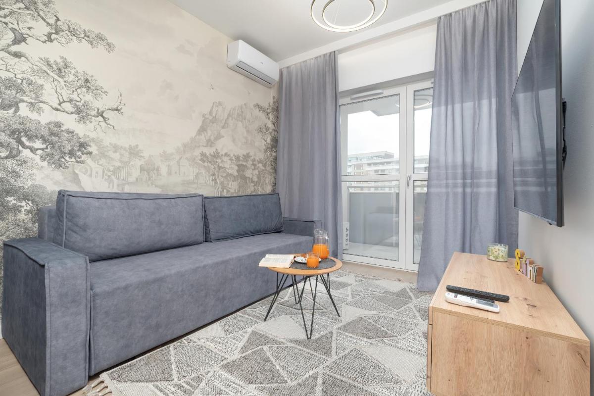 Przytulny Apartament z Widokiem na Miasto by Renters