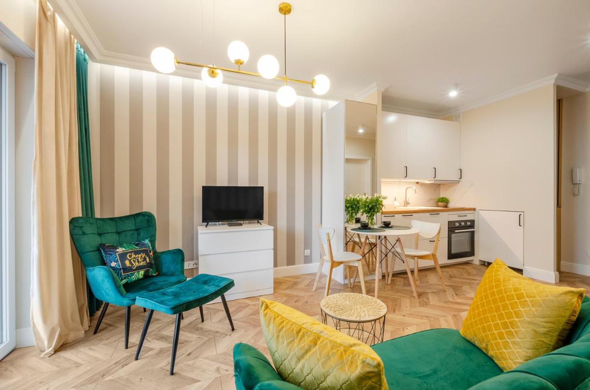 SKY Home- Green Apartament -Manufaktura, Bezpłatny Parking, Klimatyzacja, Dostęp na KOD