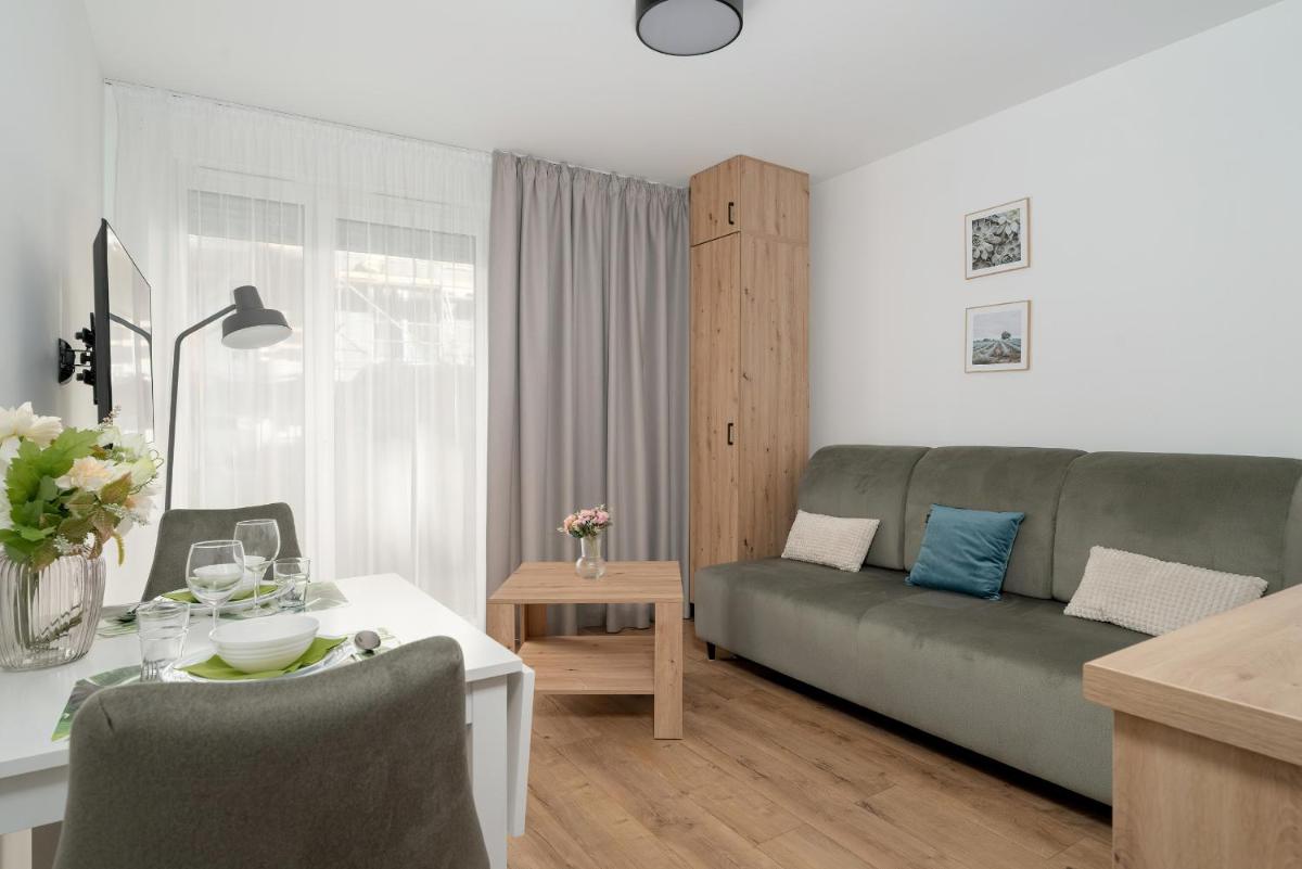 Stylowe Studia z Tarasem w Poznaniu by Renters