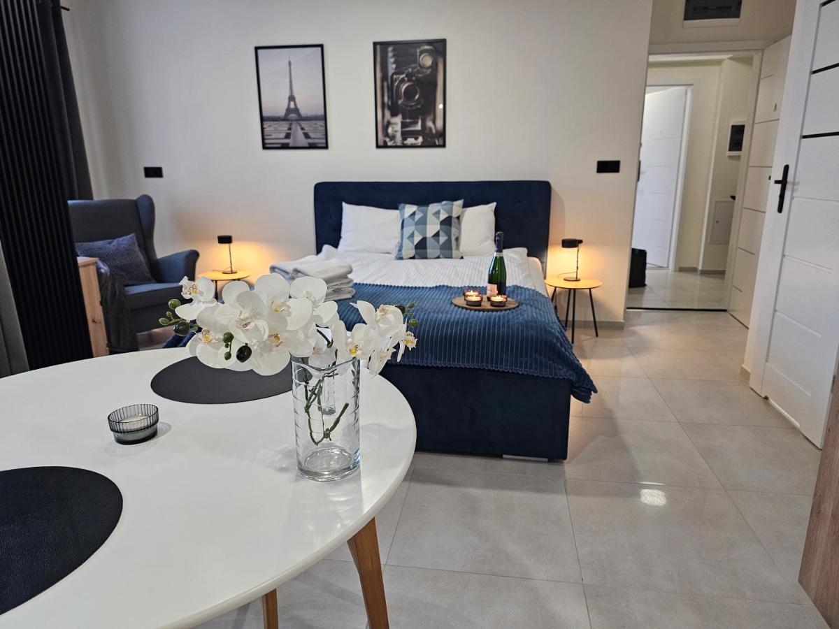 URBAN APARTMENTS PREMIUM Baildona 18A with GARAGE, Self CHECK-IN