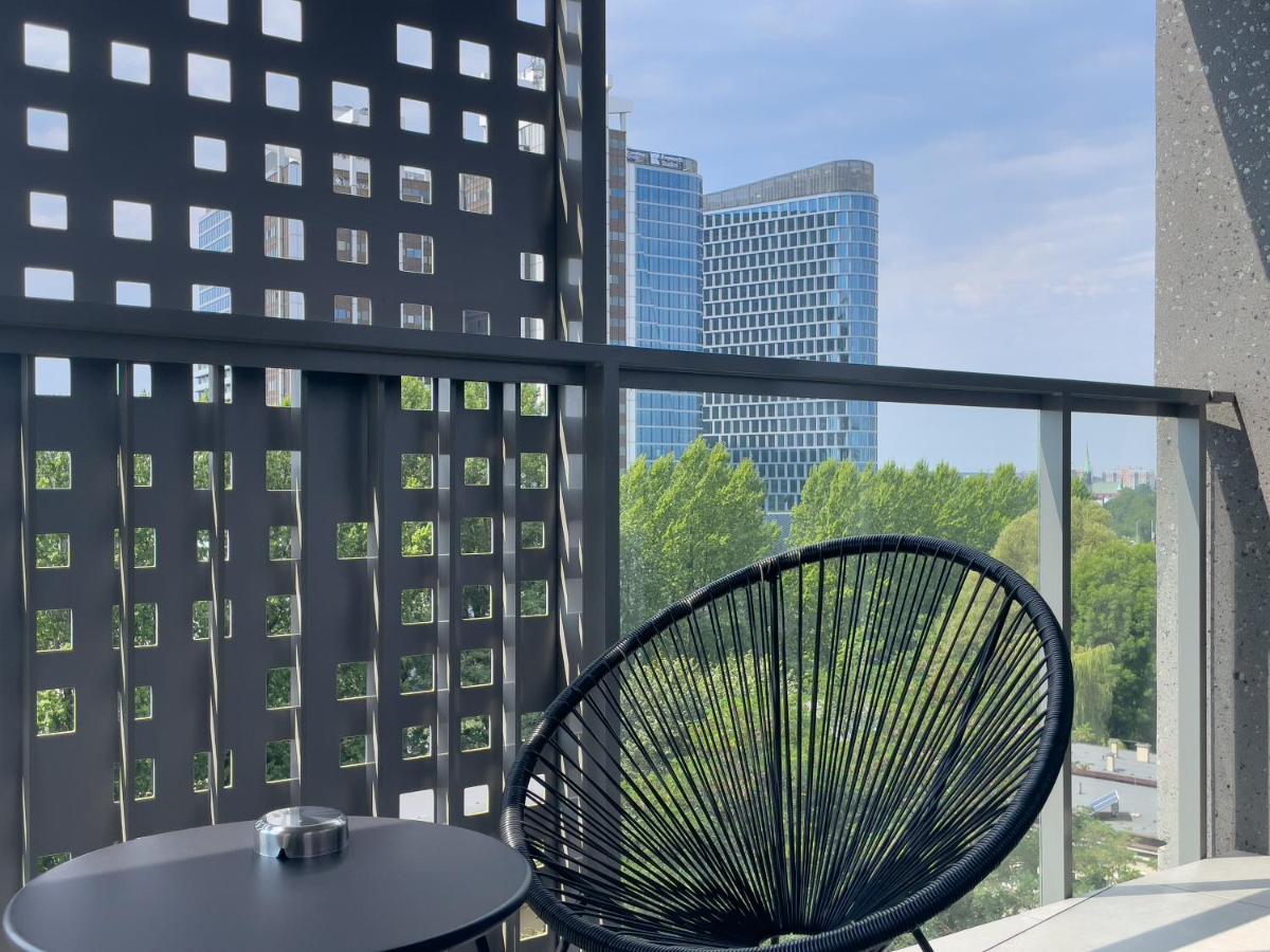 URBAN APARTMENTS PREMIUM DOWNTOWN Sokolska 30A Towers No 58, 2 garages, gym & sauna SELF CHECK-IN,