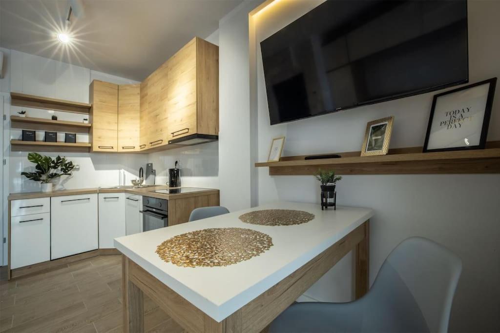 WiguryTower Apartaments 68'
