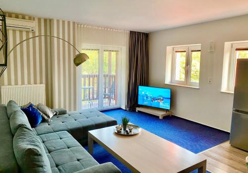 LAS SŁUPSKI PREMIUM APARTAMENT NR6 Wifi Netflix Smart TV50 two bedrooms two extra large double beds up to 6 people full pleasure quality stay