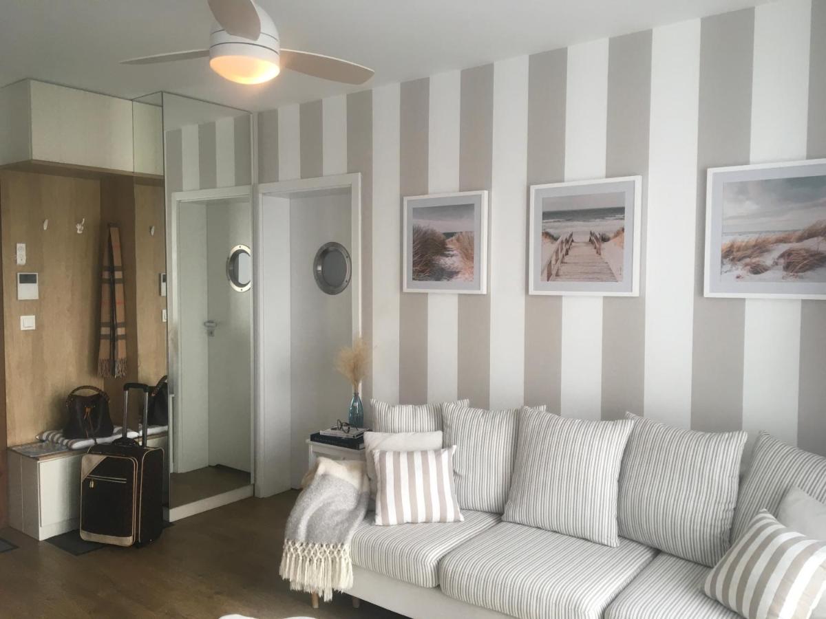 Apartament Marine Holiday Elbląg - winda -PARKING W HALI GARAŻOWEJ - GRATIS ! Business stays