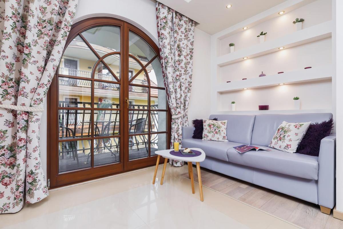 Apartament Neapol Rezydencja Sienkiewicza by Noclegi Renters