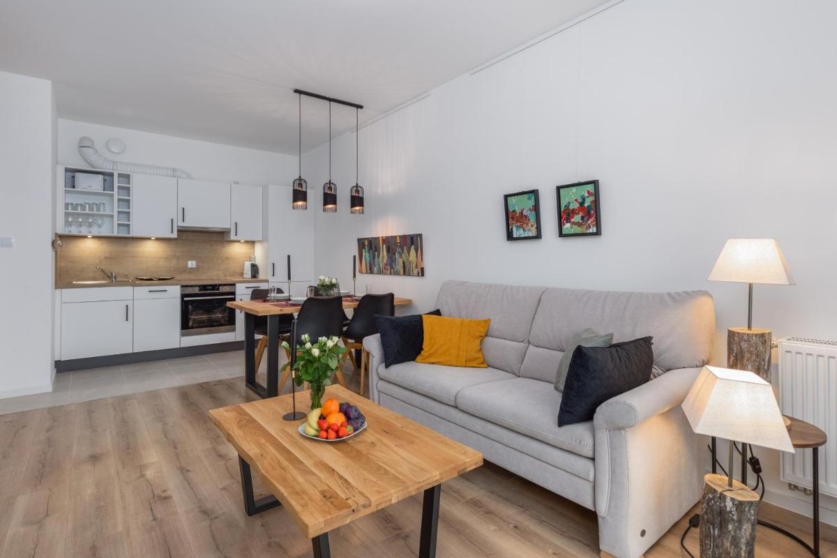 Stela Water Side Apartment - Swimming Pool & Sauna by Renters Prestige