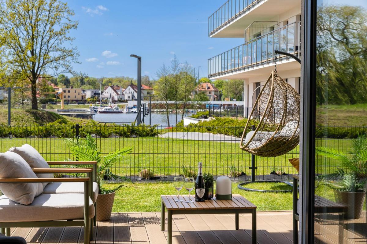 ApartView - ogród, taras i widok na Jeziorak