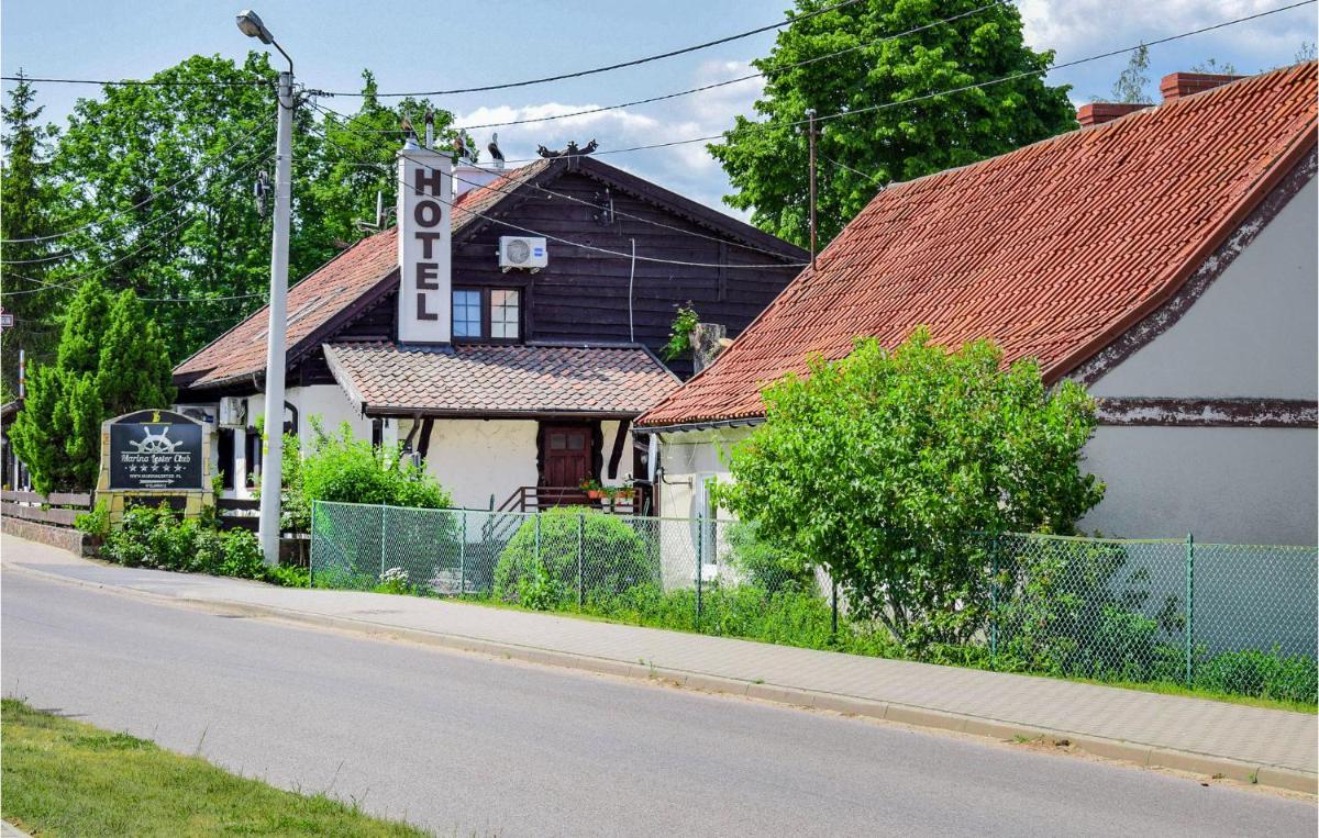 Cozy Apartment In Rydzewo With Kitchen
