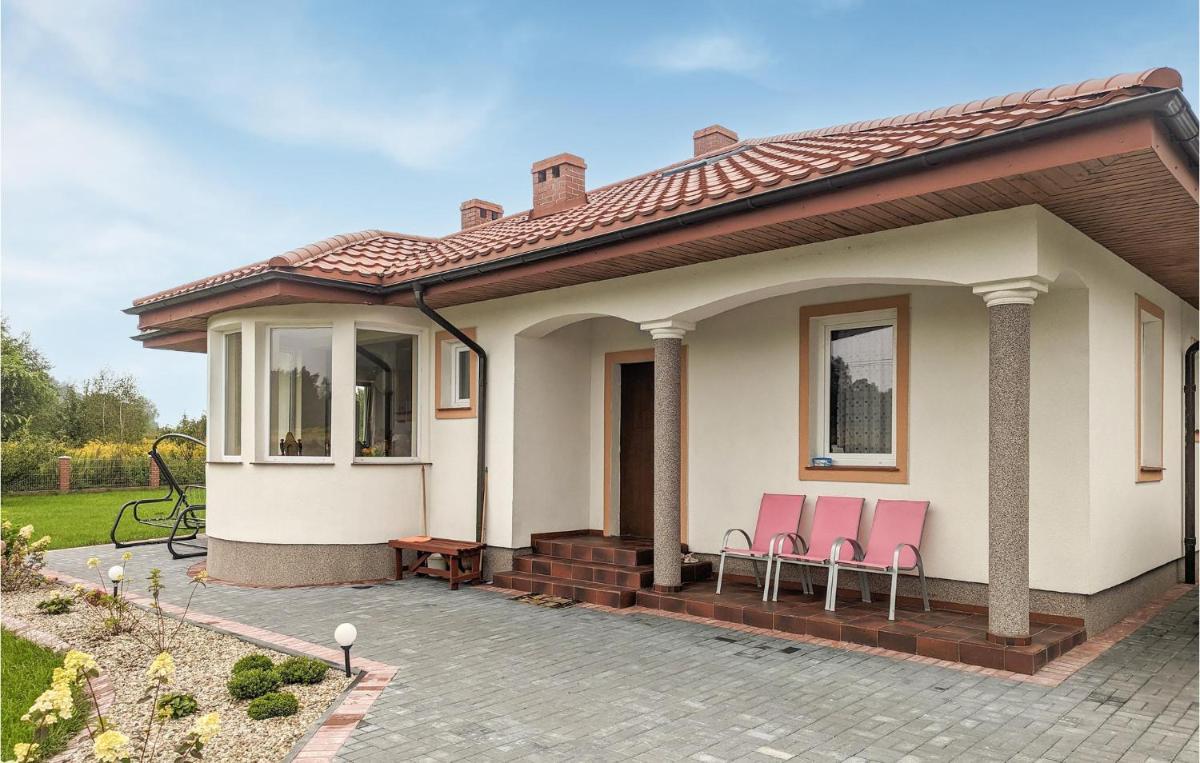 3 Bedroom Cozy Home In Grunwald