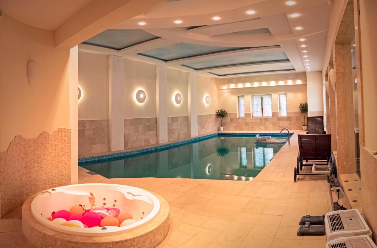 Luxury villa indoor pool Warsaw