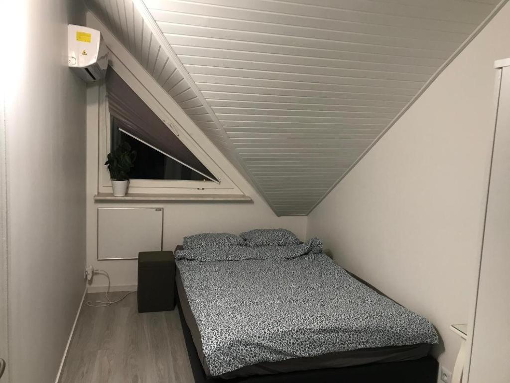 Bezagenta double room bemowo B