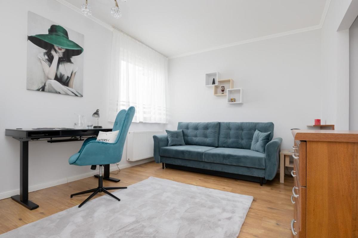 Bright Studio Głowackiego for 2 People in Warsaw by Noclegi Renters