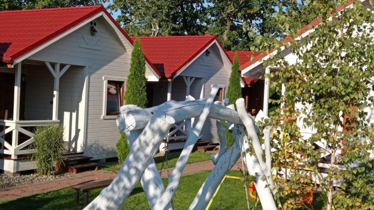Charmantes Ferienhaus in Bobolin mit Terrasse und Grill