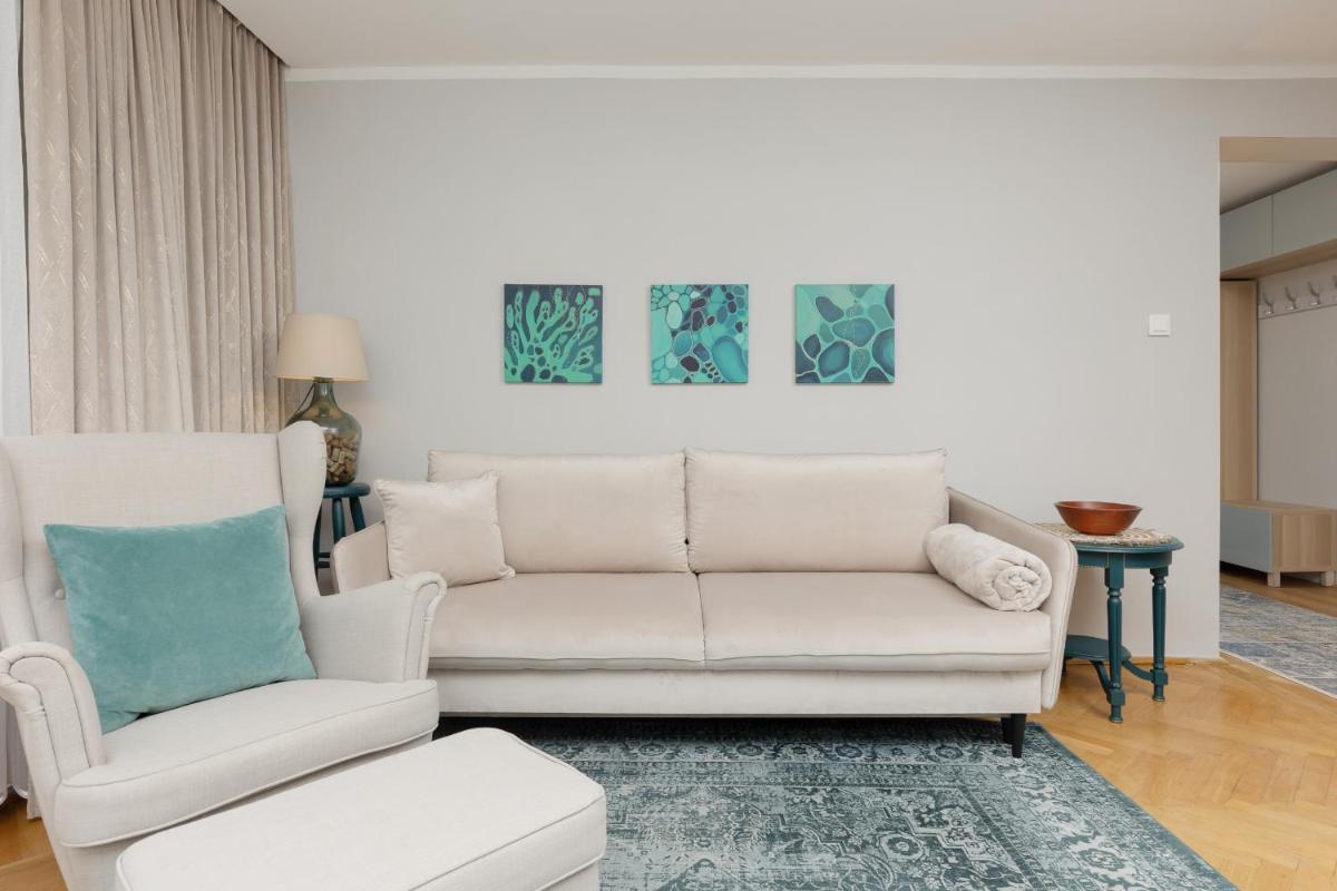 Cozy Two-Bedroom Apartment Mokotow by Noclegi Renters
