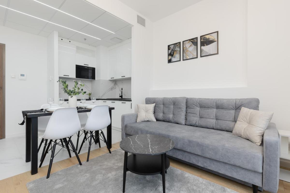 Cozy Apartments Warsaw Wola Kasprzaka by Noclegi Renters