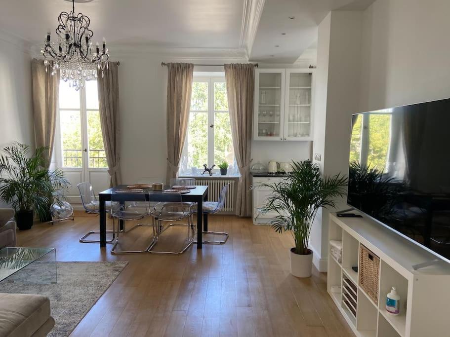 Dobra Elegant, 3 Bedroom Apartment