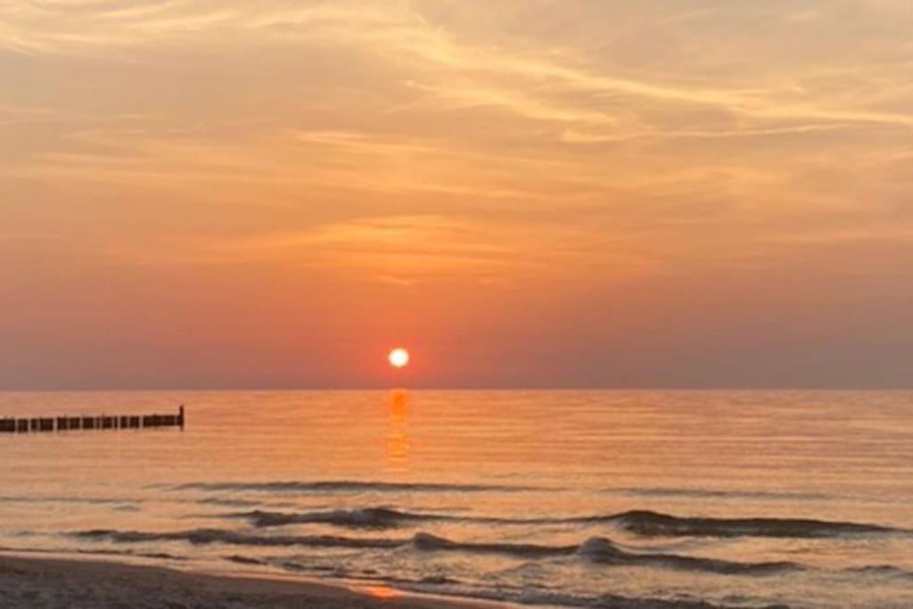 Dom nad morzem, basen, plaża, siłownia, plac zabaw, kort tenisowy