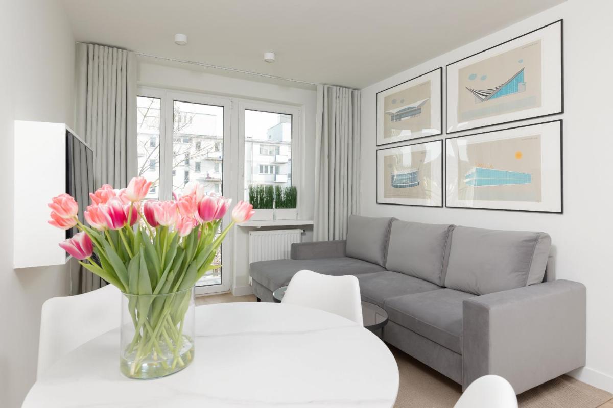 Elegant & Cozy Apartment Pańska by Noclegi Renters