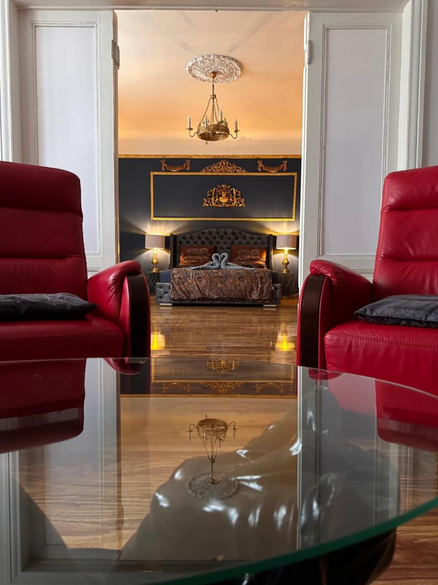 Exclusive Apartment Chmielna Street 95m2