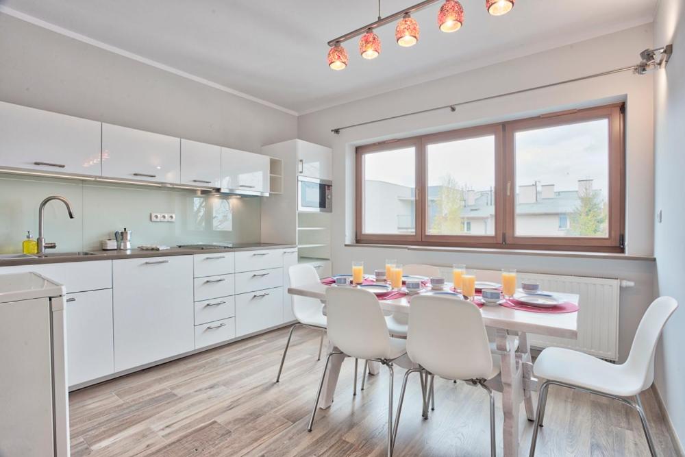 Family Apartment by Tyzenhauz