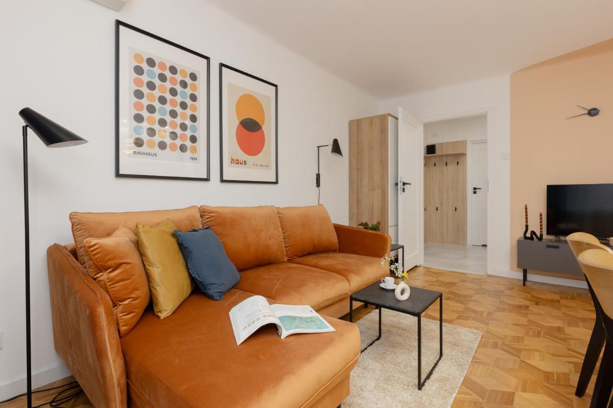Family Apartment with Two Bedrooms and Balcony in Warsaw by Noclegi Renters