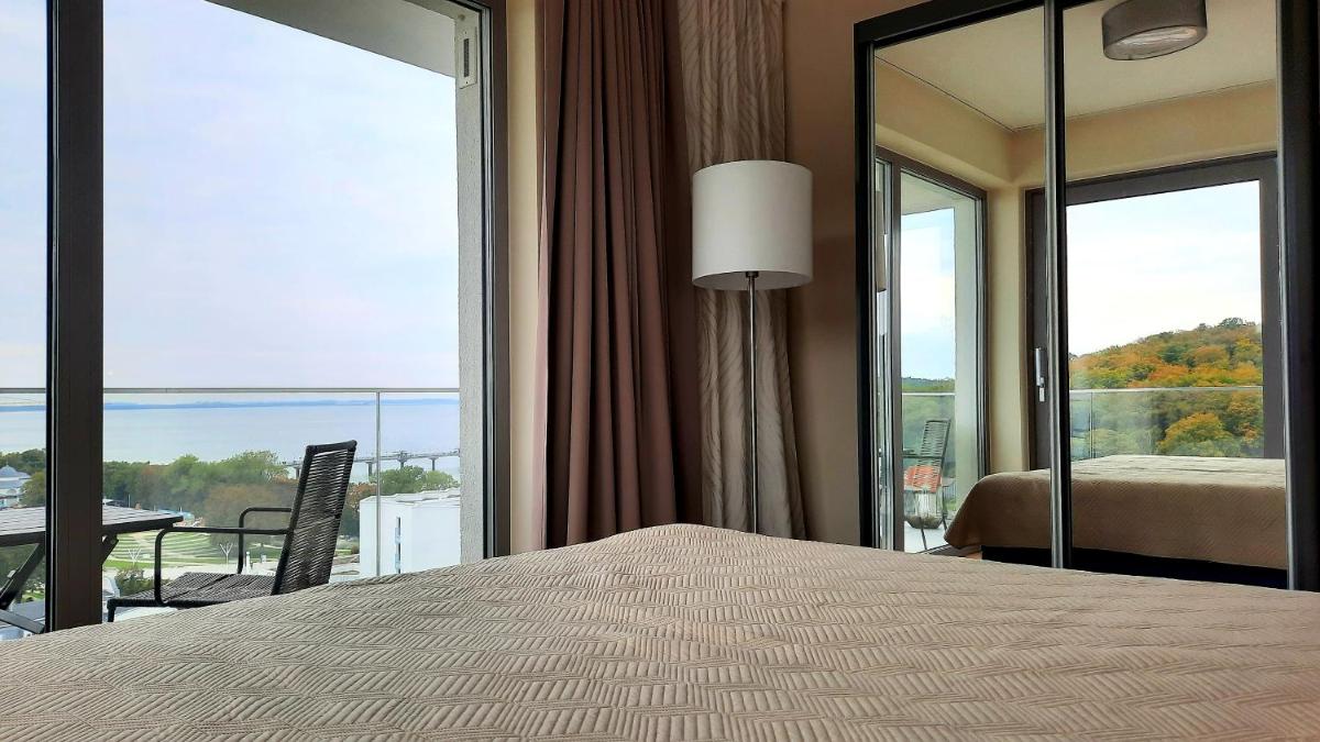 Ferienwohnung A102 mit Komfort in Strandnähe mit Terrasse und Meerblick in 10ter Etage PARKING FREE