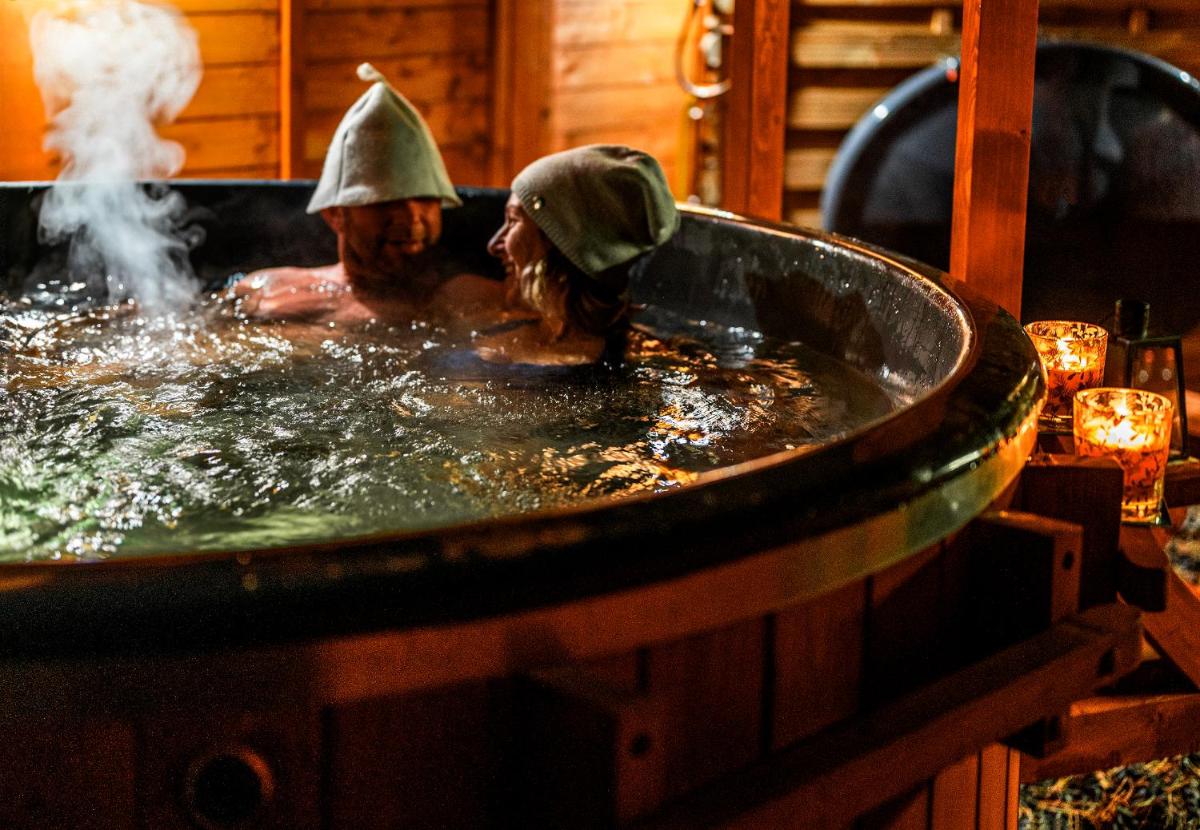 Domki Forest sauna jacuzzi balia Darłowo Darłówko Rusko